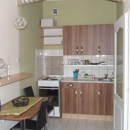 Apartment In Vasutallomas Balatonfenyves